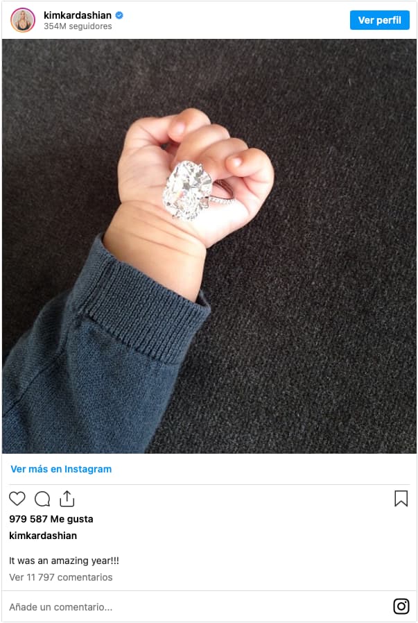 anillo de compromiso de Kim Kardashian