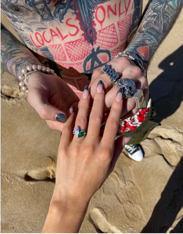 anillo de compromiso de Megan Fox