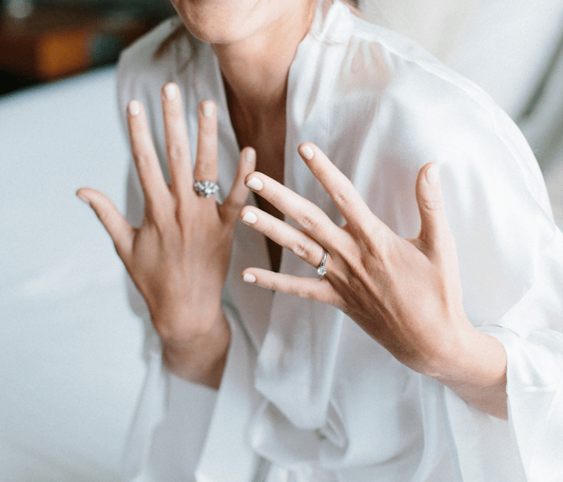 elegir un anillo de compromiso