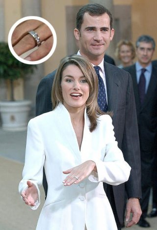 anillo de compromiso letizia