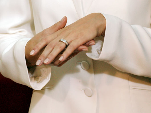 alianzas de compromiso con diamantes alianzas de compromiso