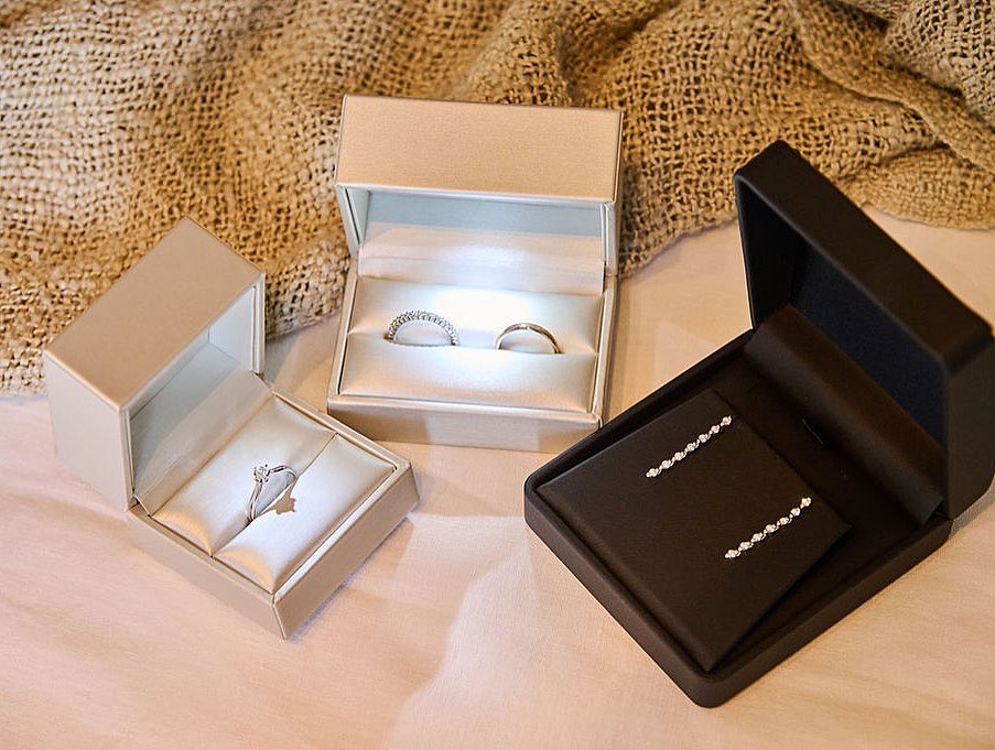 Cómo combinar las joyas para una boda