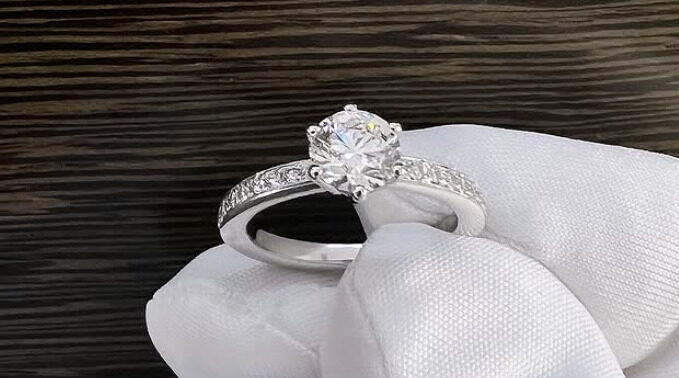 como limpiar un anillo de comrpomiso